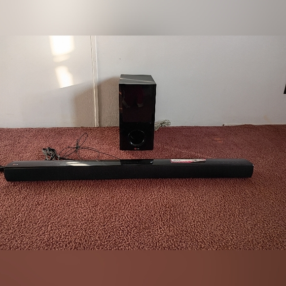 LG Black Soundbar and Subwoofer Set - Picture 1 of 14